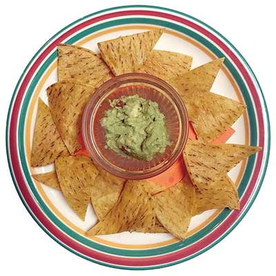 Guacamole y totopos